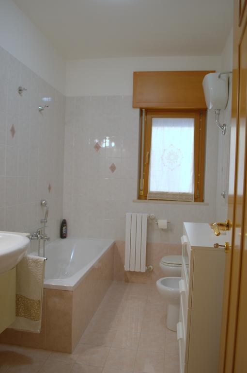 Apartamento Casa Vacanze La Rocca Matera Habitación foto